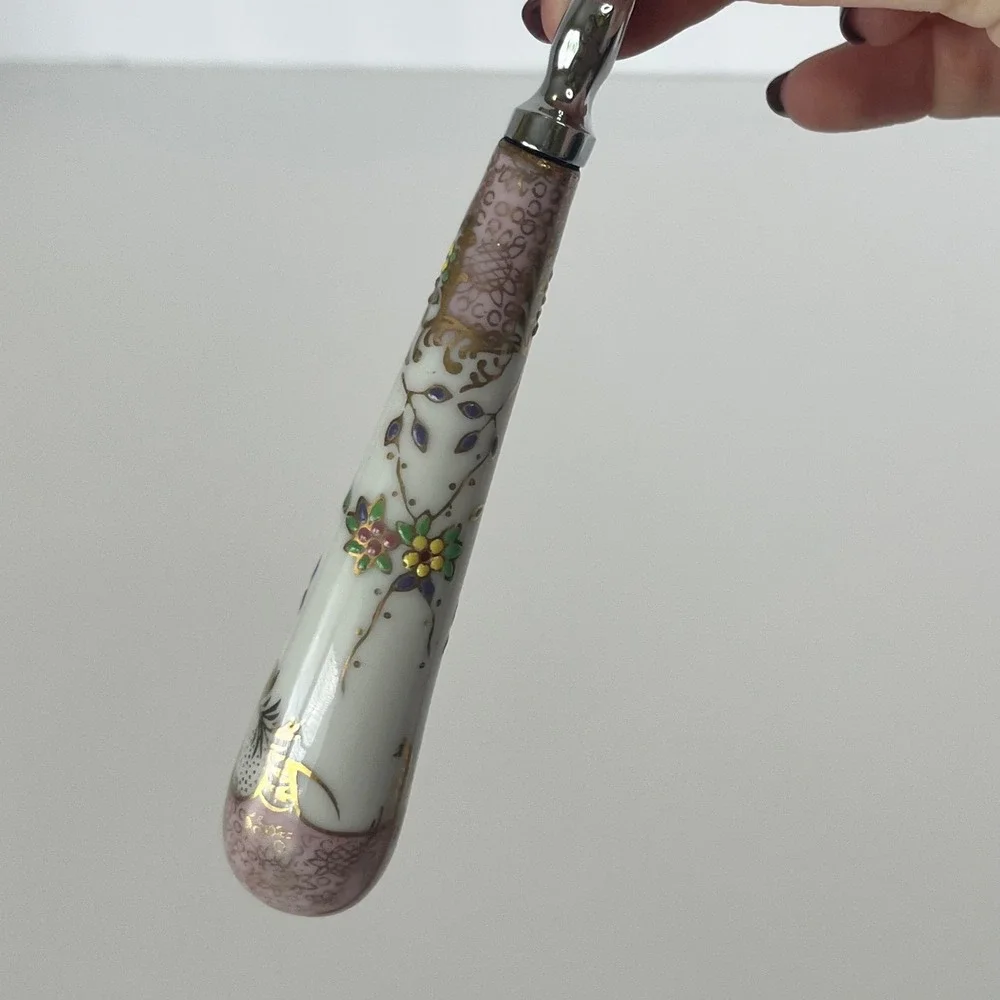 A E Lewis Co Shell Serving‎ Spoon Porcelain Floral Handle Silver Tone Vintage